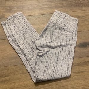Lululemon Wunder Under 25”